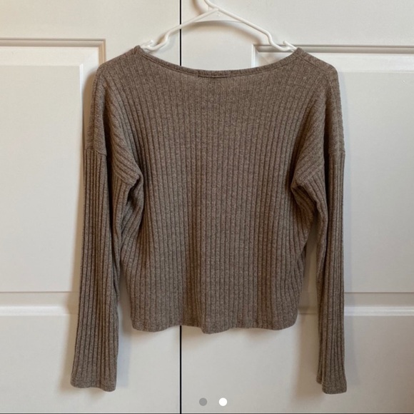 New Sweater Top - Picture 2 of 2